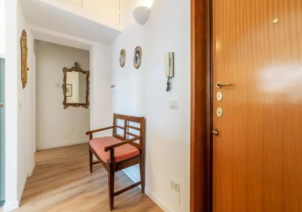 Elegant, With Private Terrace Next To The Vatican Rome Appartement